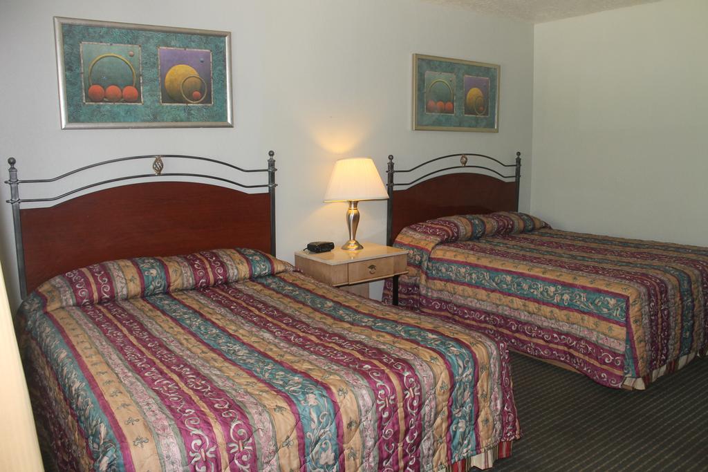 Golden Chain Motel Грасс-Валли Экстерьер фото